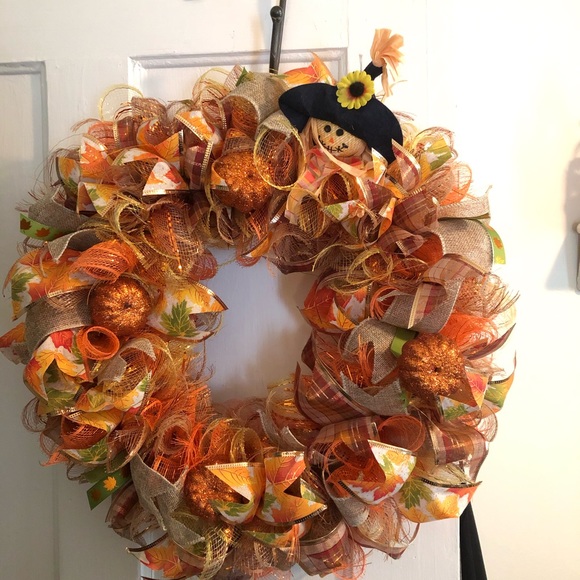 Wreath Ribbon and Mesh Fall - Picture 2 of 2
